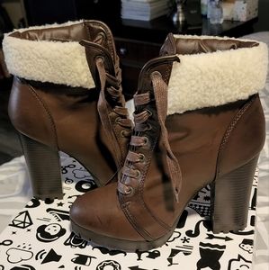 Womens Boots